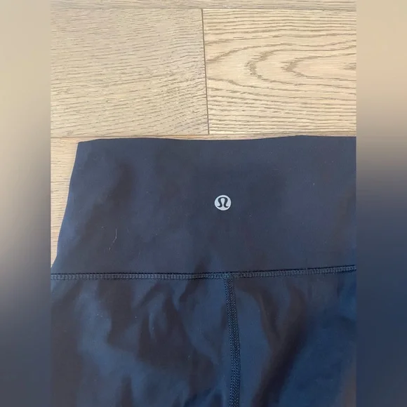 Lot of 4 capri leggings - lululemon, H&M - Picture 11 of 16